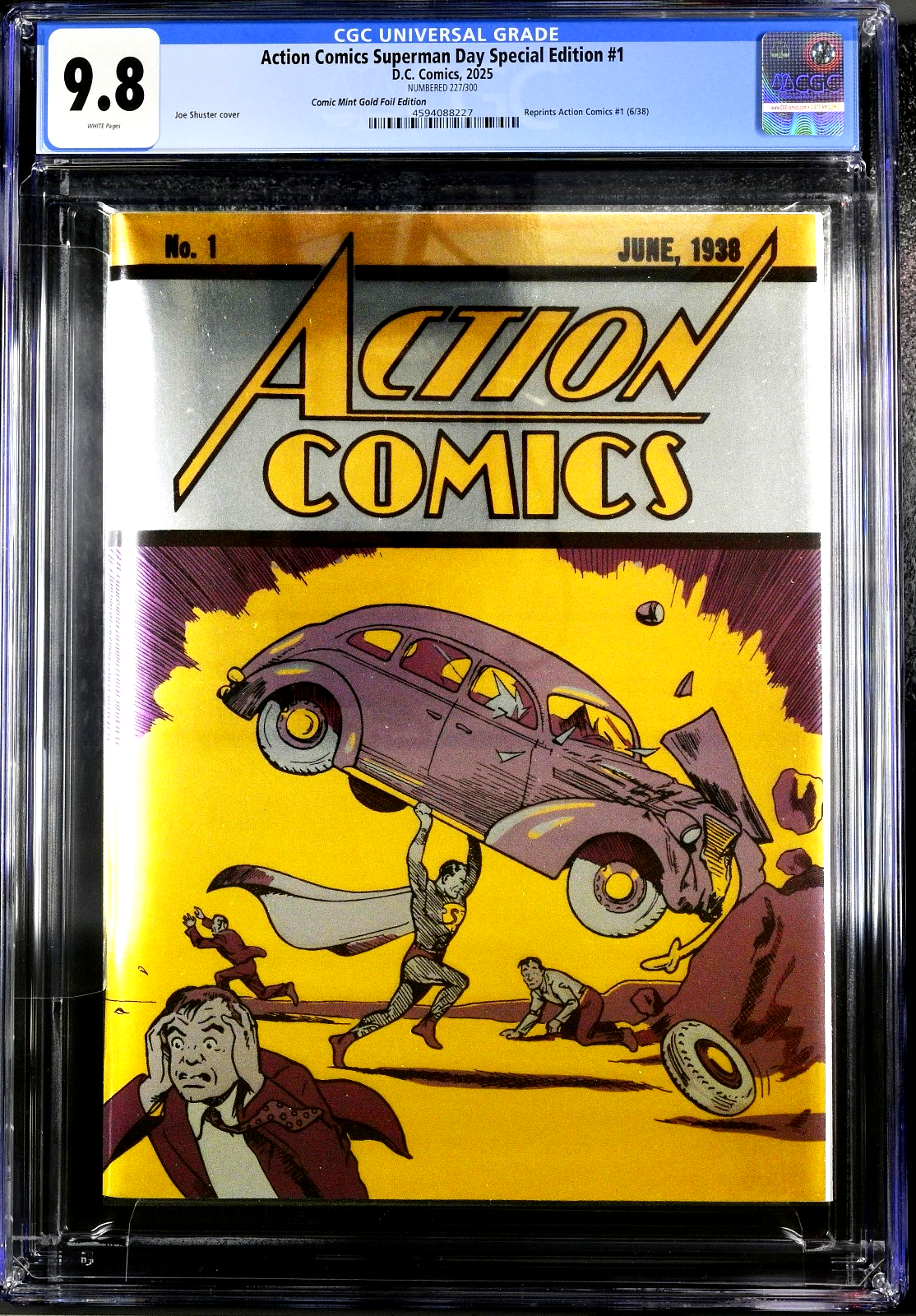 Action Comics #1 (2025) CGC 9.8 Superman Day Special Ultimate Gold Foil LTD 300